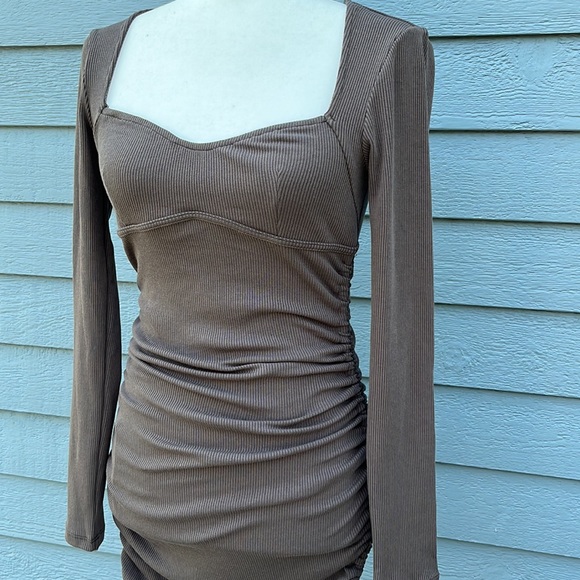 Idem Ditto Cinched Bodycon Dress - Picture 2 of 10